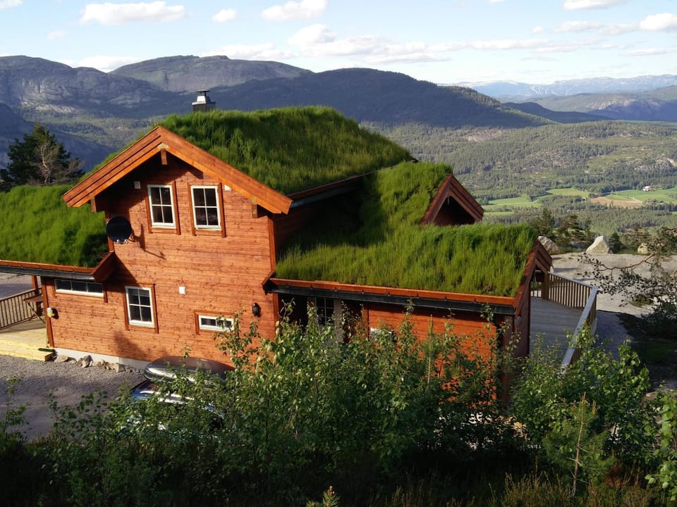Property building, Natural landscape, Mountain view