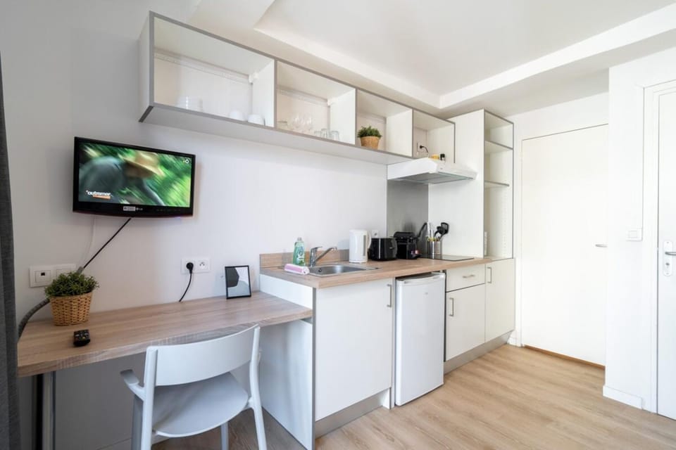 Lille Hypercentre/Railway stations -Nice studio Apartment in Lille