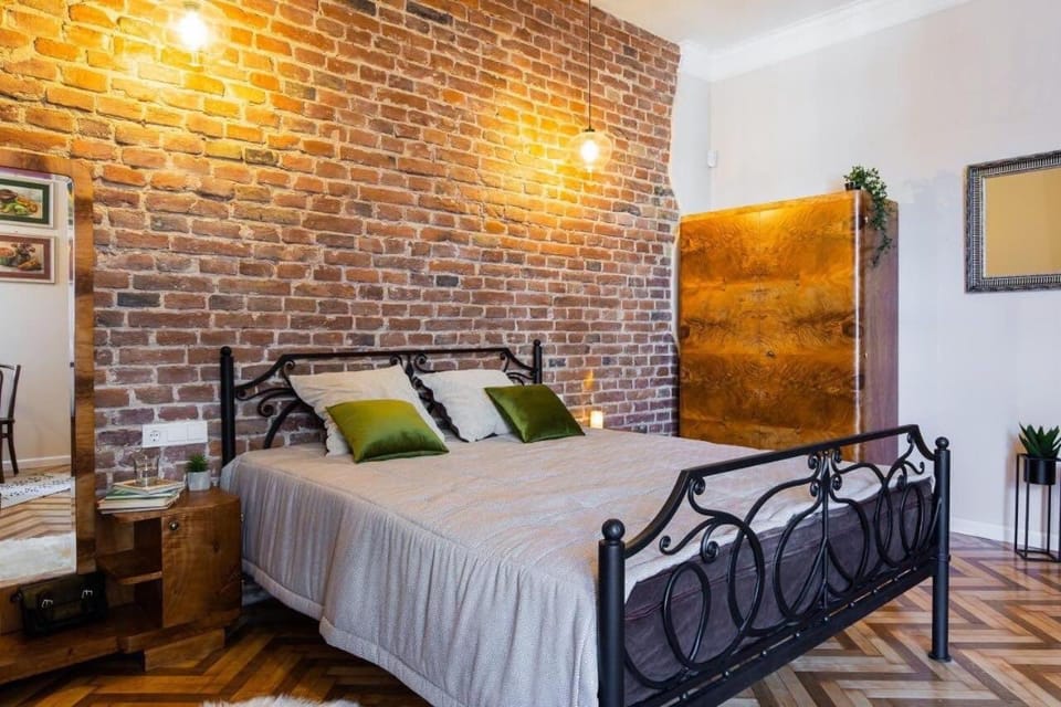 Смольського, 6 Apartment in Lviv