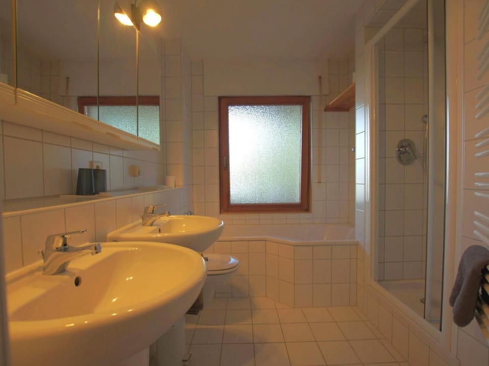 Bathroom, Bath