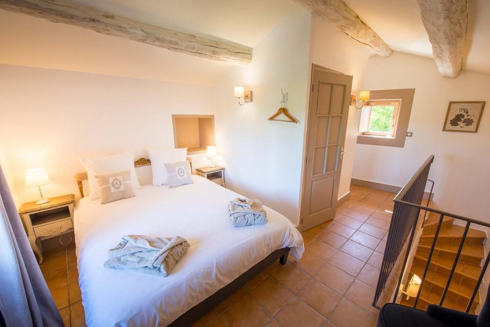 La Demeure de Cybèle - Gite de charme pour 10 personnes en Drôme Provençale House in Provence-Alpes-Côte d'Azur