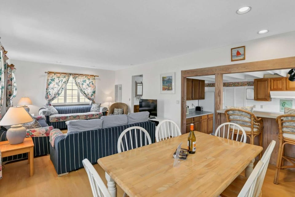 1106 Park Avenue House in Balboa Island