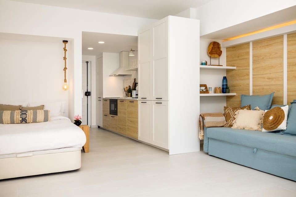 Kitchen or kitchenette, Photo of the whole room, Bedroom