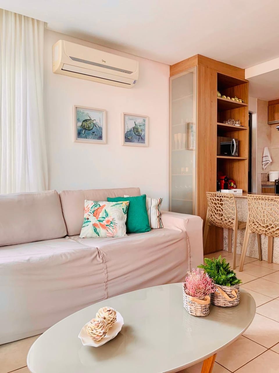 Kitchen or kitchenette, Living room, Dining area, air conditioner