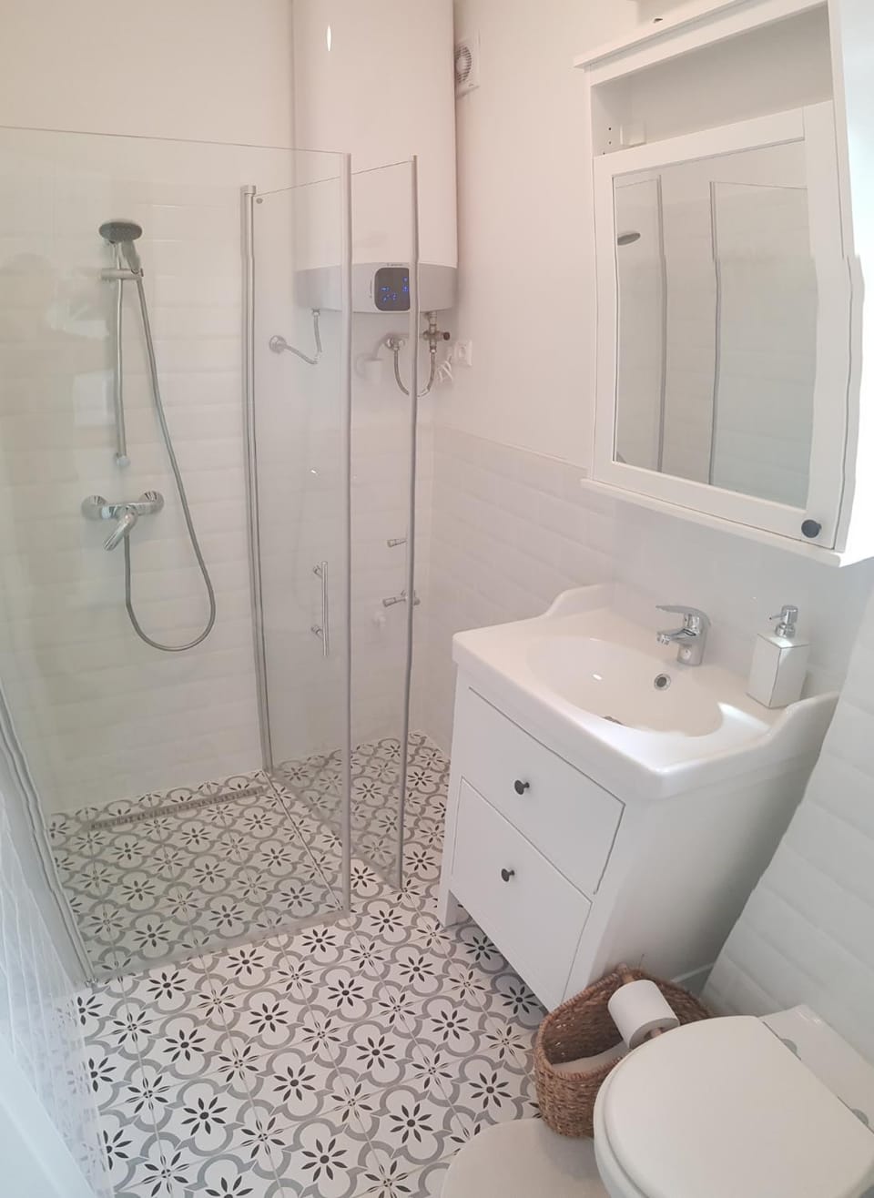 Shower, Toilet, Bathroom