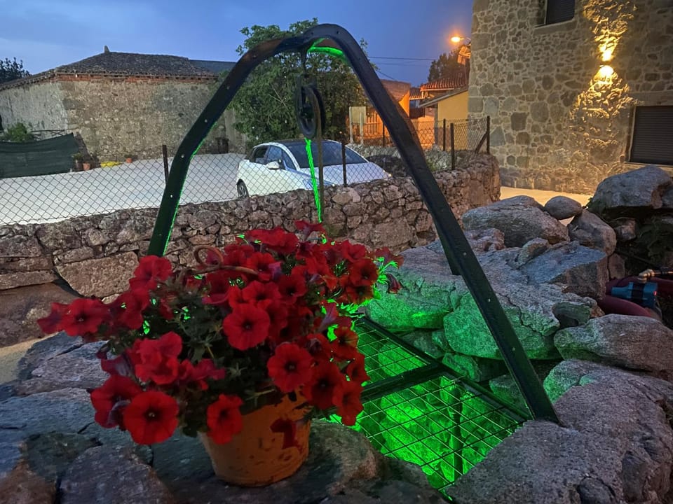 Neighbourhood, Parking