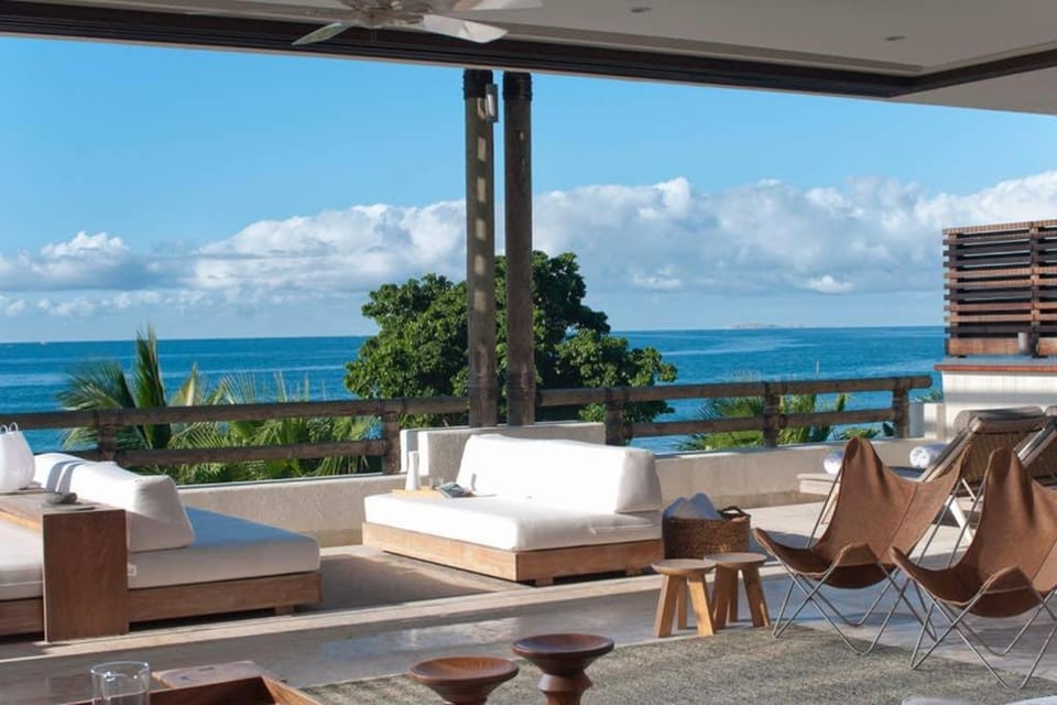Spectacular Beachfront at veneros fully staffed Apartment in State of Nayarit