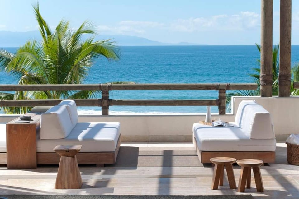Spectacular Beachfront at veneros fully staffed Apartment in State of Nayarit