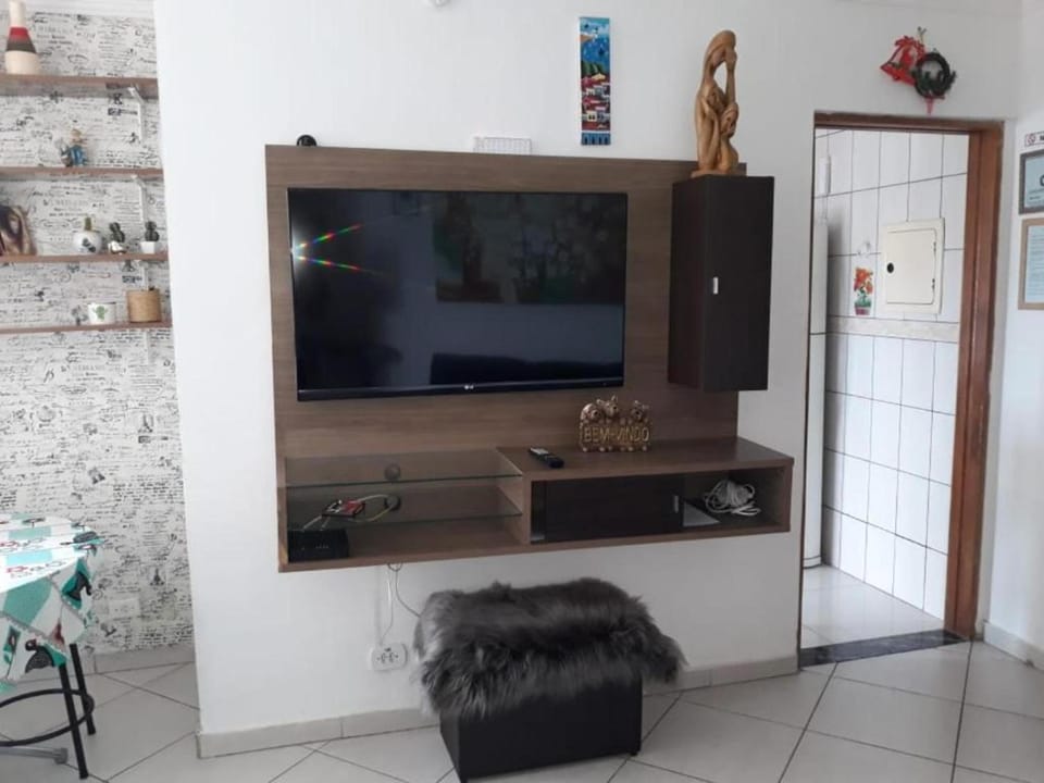 Communal lounge/ TV room, TV and multimedia, Living room