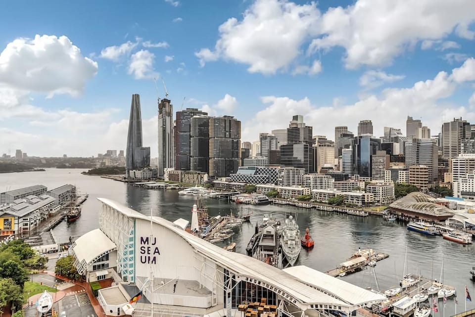 Dream Harbour View Parking Pool Apartment in Sydney