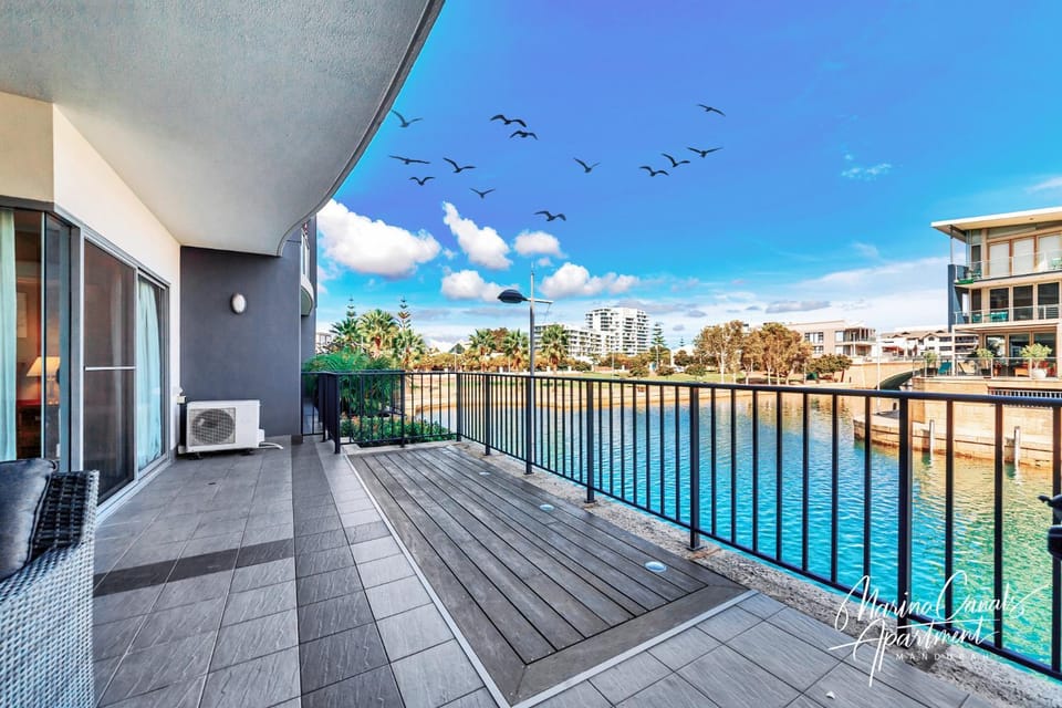 Patio, BBQ facilities, Fishing, Balcony/Terrace, Canoeing, River view