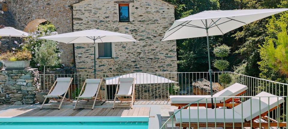 Property building, BBQ facilities, Garden view, Landmark view, Landmark view, Mountain view, Mountain view, Pool view, Pool view, River view, River view, Swimming pool, Breakfast