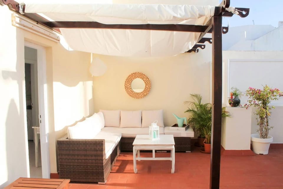 Balcony/Terrace, Balcony/Terrace, Living room, Seating area, Dining area