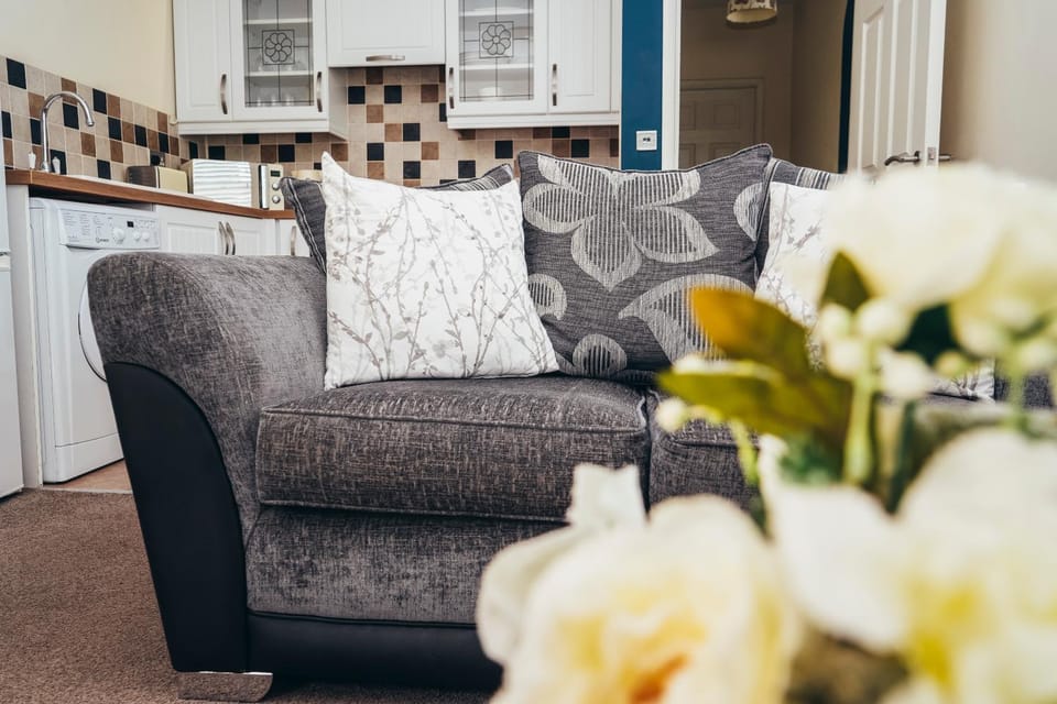 Kitchen or kitchenette, Living room, Seating area