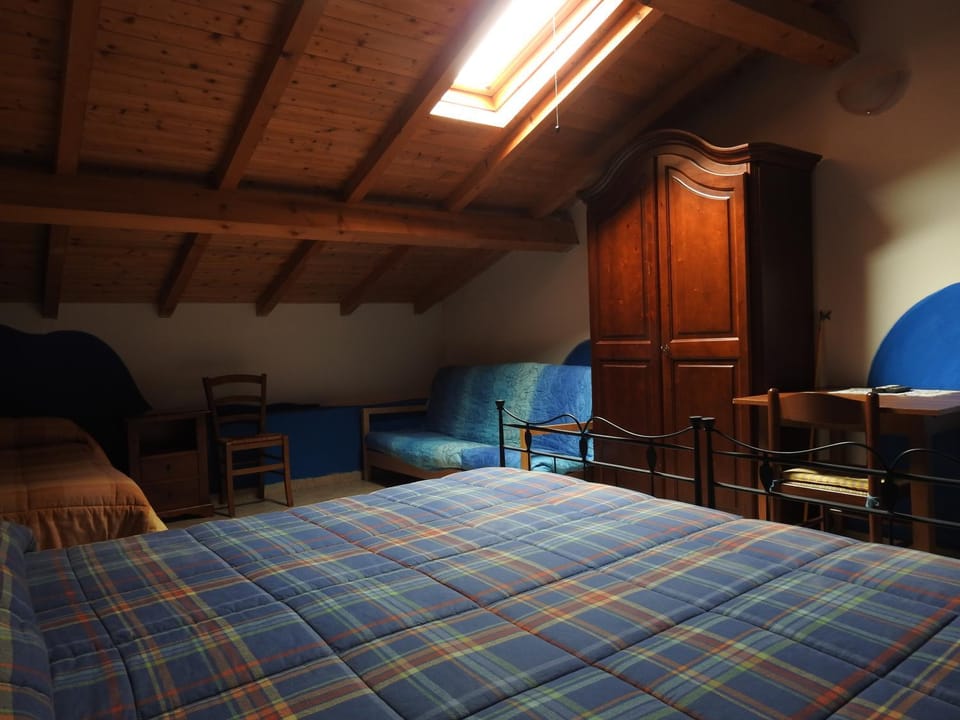 Bed, Decorative detail