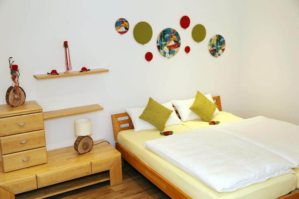 Living room, Bedroom