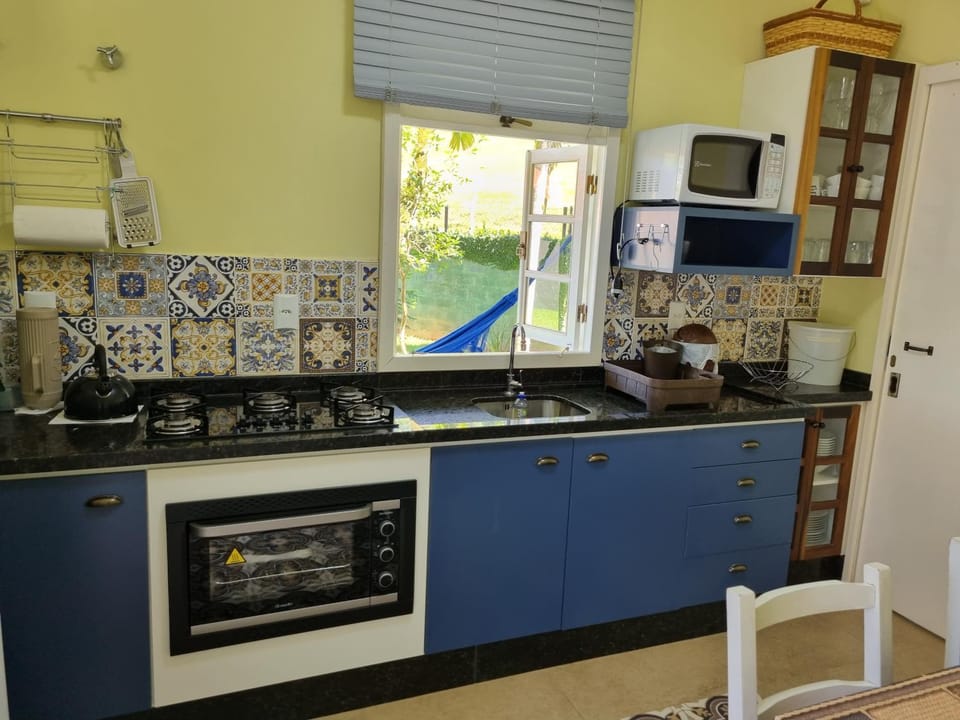 Kitchen or kitchenette, minibar, pet friendly, stove