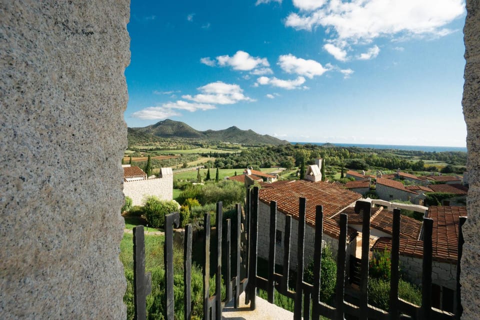 Patio, Patio, Neighbourhood, Garden, Garden, Balcony/Terrace, Balcony/Terrace, Garden view, Mountain view, Sea view