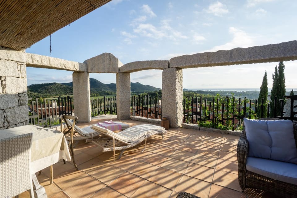 Patio, Balcony/Terrace, Living room, Dining area, Garden view, Sea view
