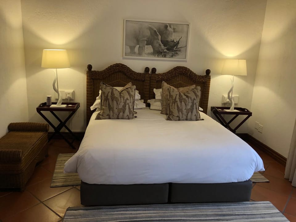 Bed, Bedroom, air conditioner, air conditioner