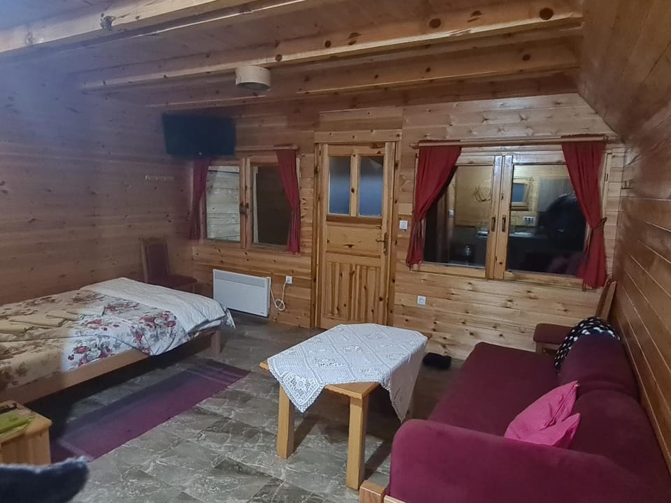 Markove kolibe 4, Uvac Nature lodge in Zlatibor District, Serbia