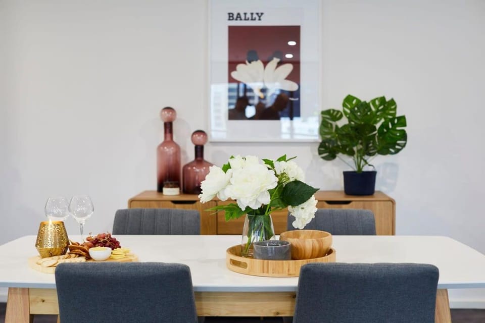 Food and drinks, Decorative detail, Dining area, Food