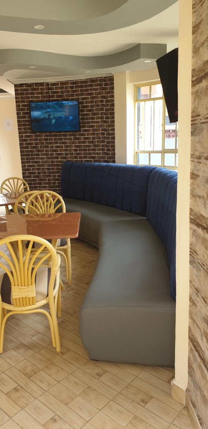 TV and multimedia, Seating area