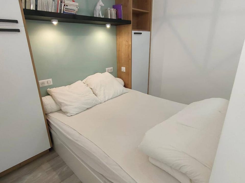 Appartement T1bis à Cauterets avec parking pour 4 personnes - FR-1-234-242 Apartment in Cauterets