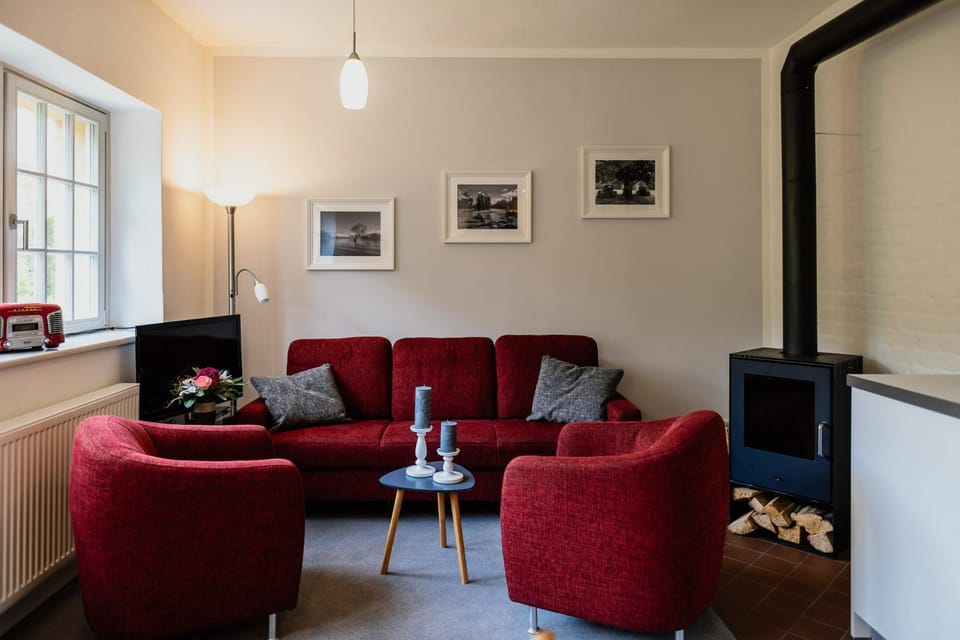 Living room, Photo of the whole room, Seating area