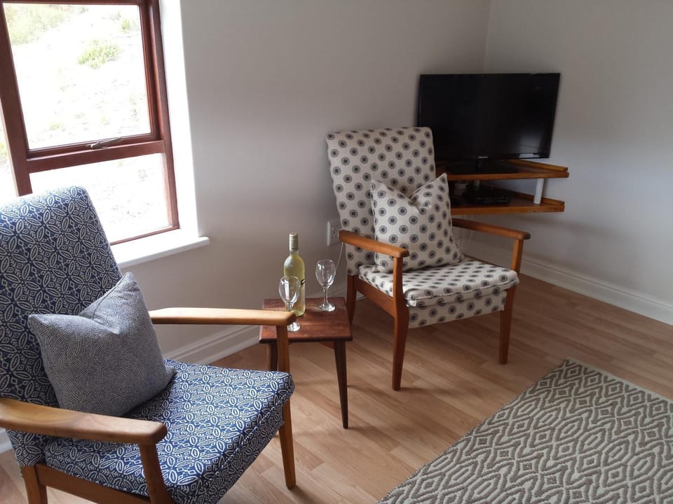 TV and multimedia, Seating area, Seating area