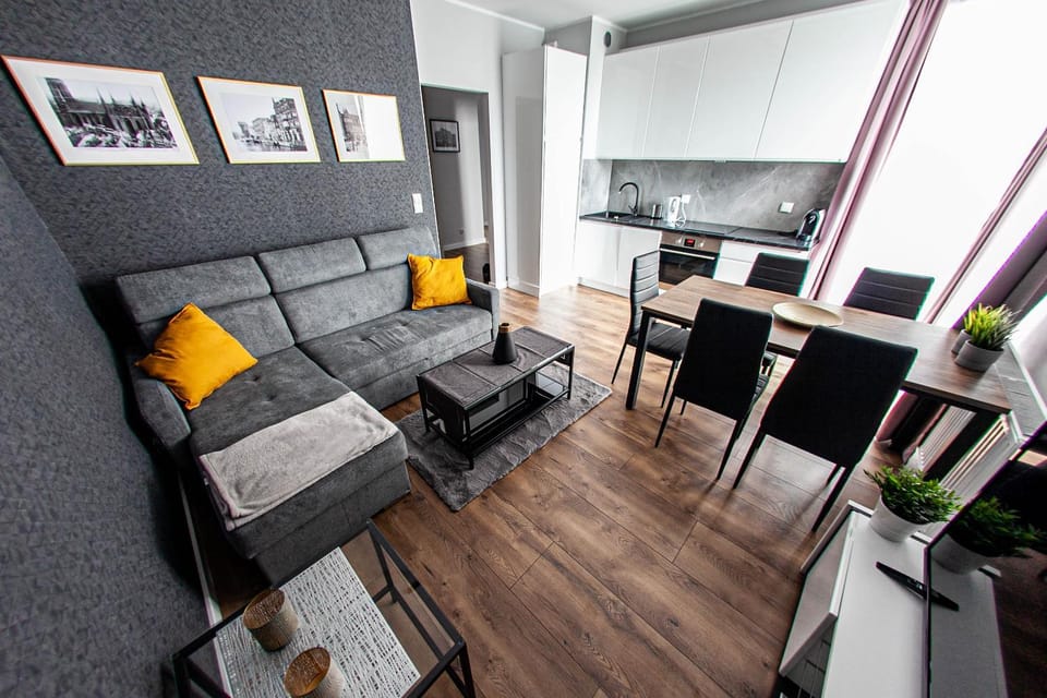 Living room, Decorative detail, Dining area