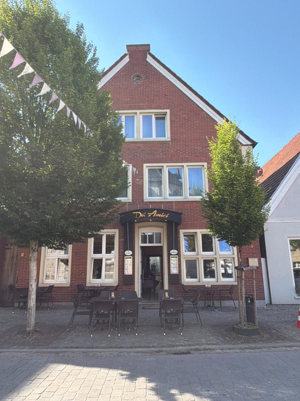 Property building, Day, Street view