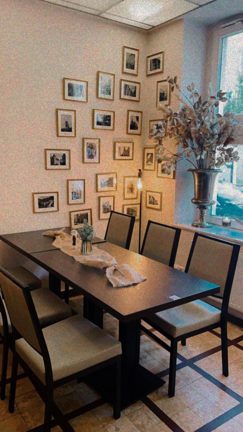 Lobby or reception, Decorative detail, Seating area