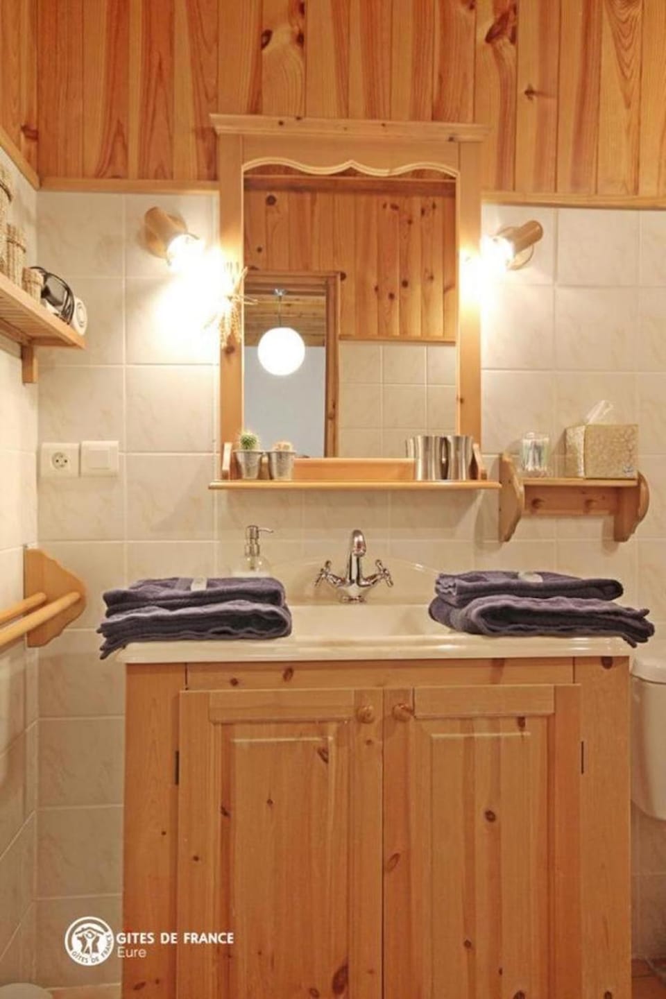 Les Chambres du Chataignier Bed and Breakfast in Normandy