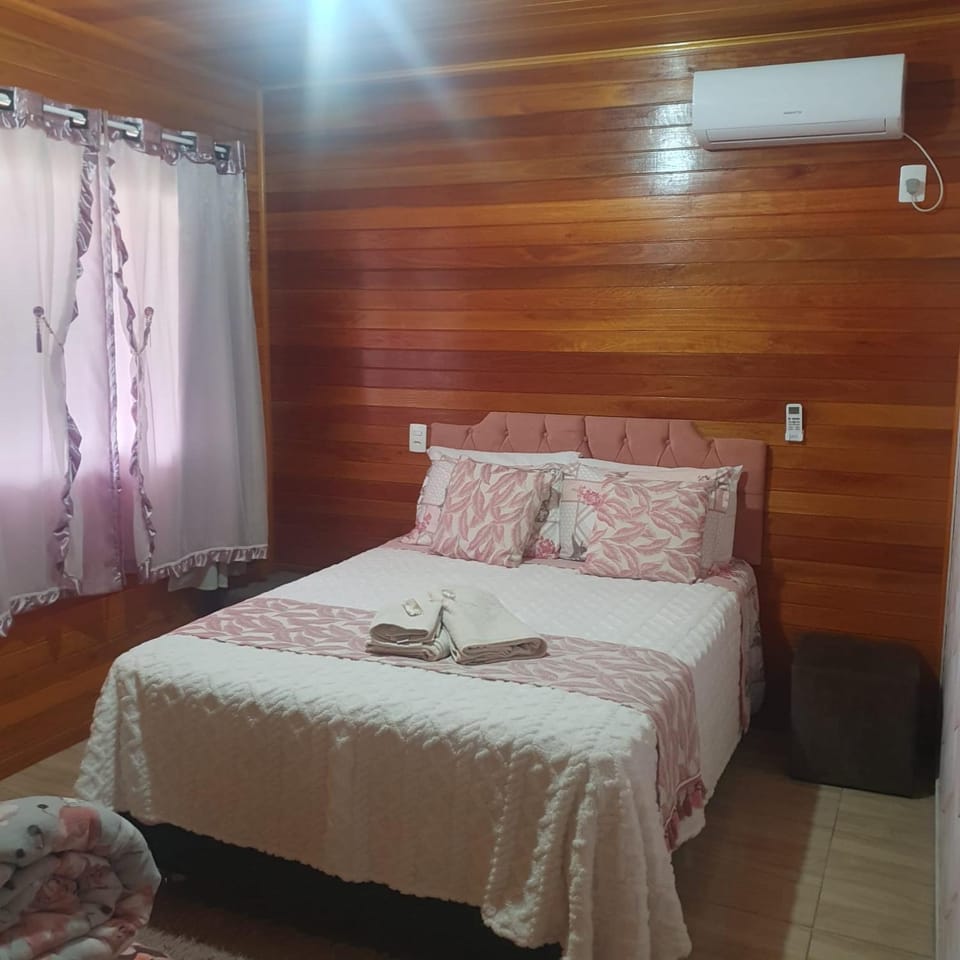 Bed, Photo of the whole room, Bedroom, towels, air conditioner