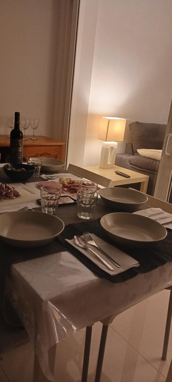 Dining area, Food