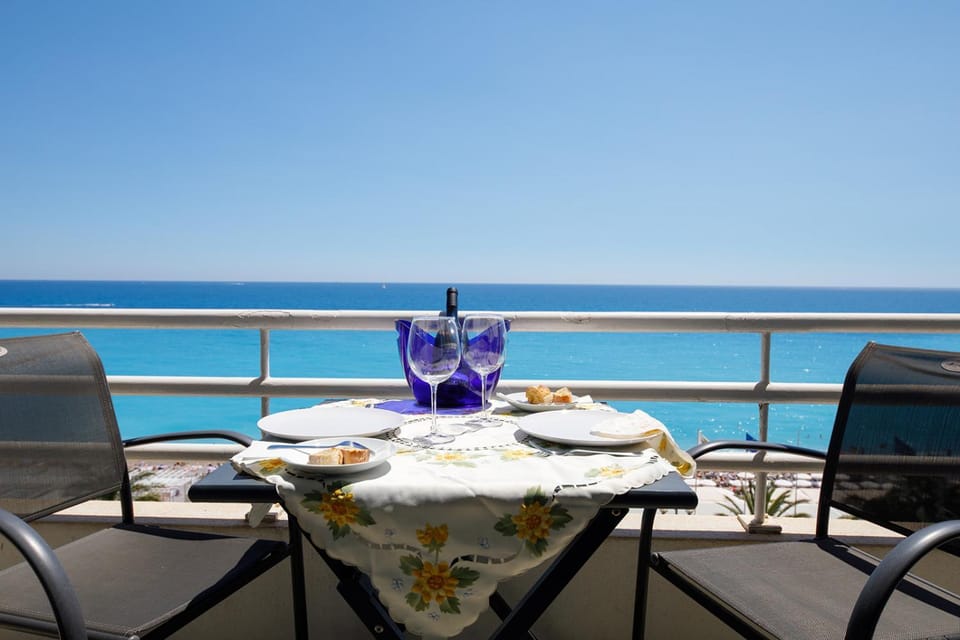 Wonderful Apartment on Sea Apartment in Nice