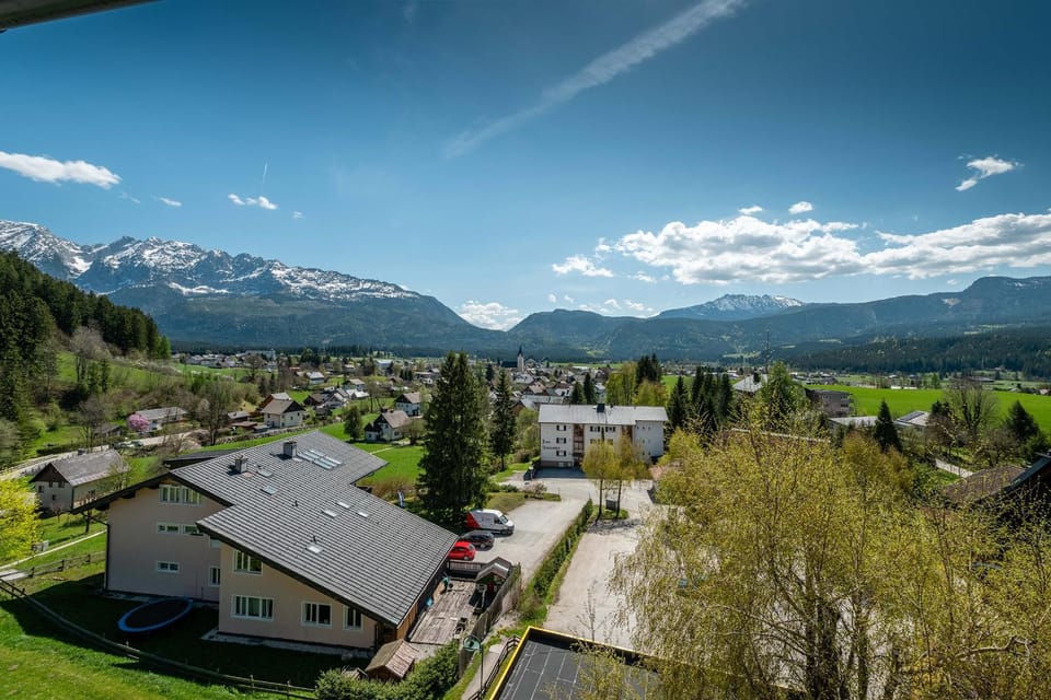 Nearby landmark, Spring, Day, Natural landscape, Mountain view
