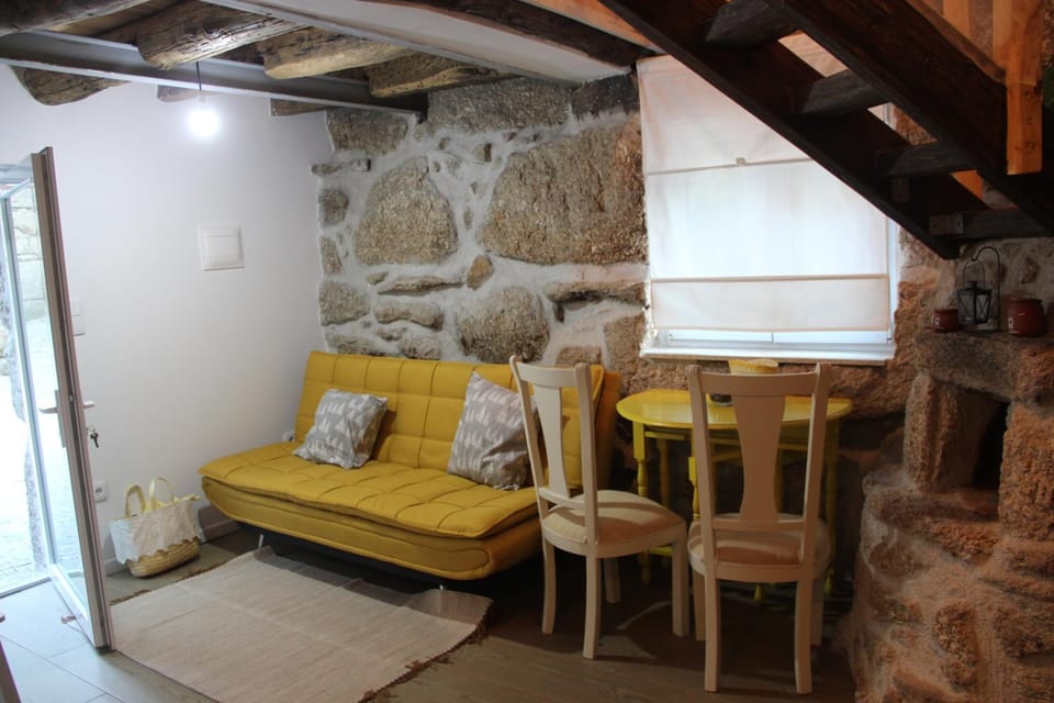 Bosque dos Amieiros Farm Stay in Porto District