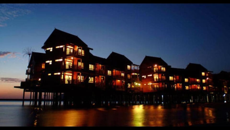 THE LAGOON WATER CHALET Resort in Kedah