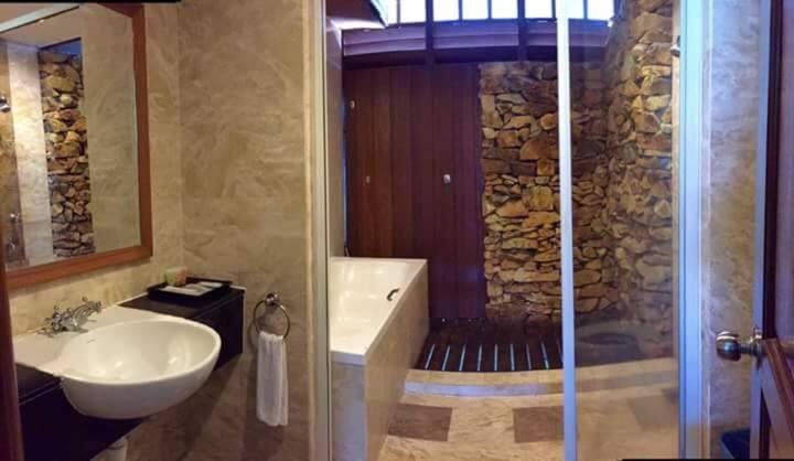THE LAGOON WATER CHALET Resort in Kedah