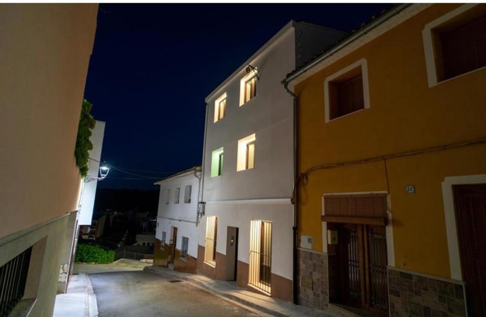 Property building, Facade/entrance, Neighbourhood