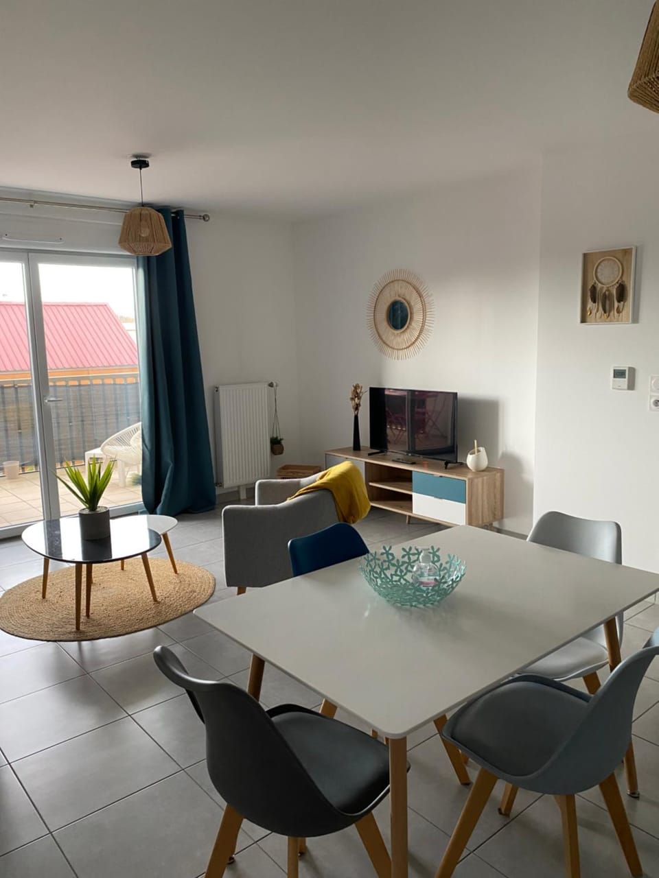 Living room, Dining area