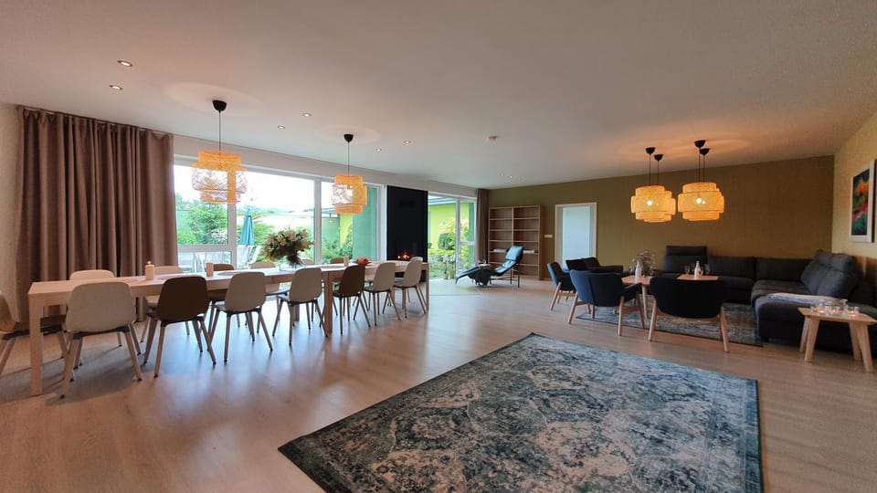 Living room, Dining area