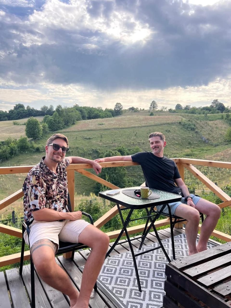 People, Balcony/Terrace