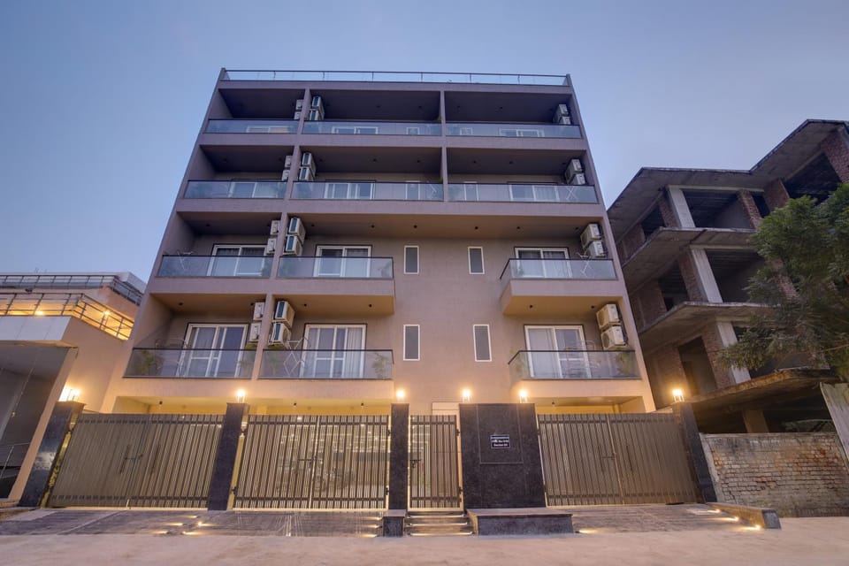 Property building, Facade/entrance