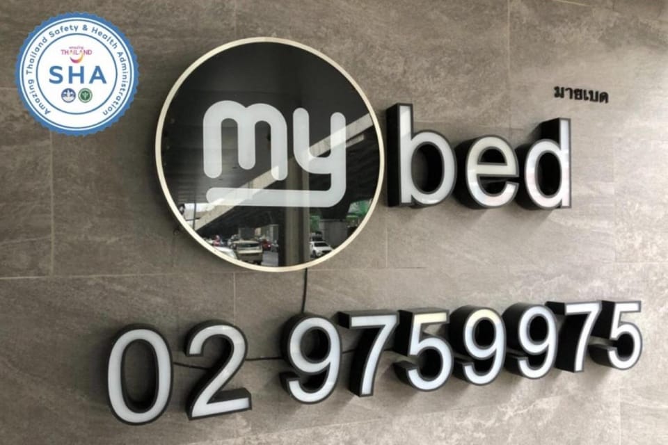 Off site, Property logo or sign, Logo/Certificate/Sign