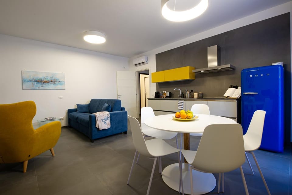 Kitchen or kitchenette, Living room, Photo of the whole room