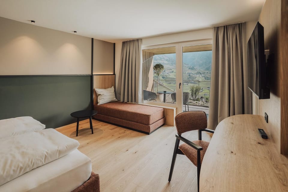 Living room, Bedroom