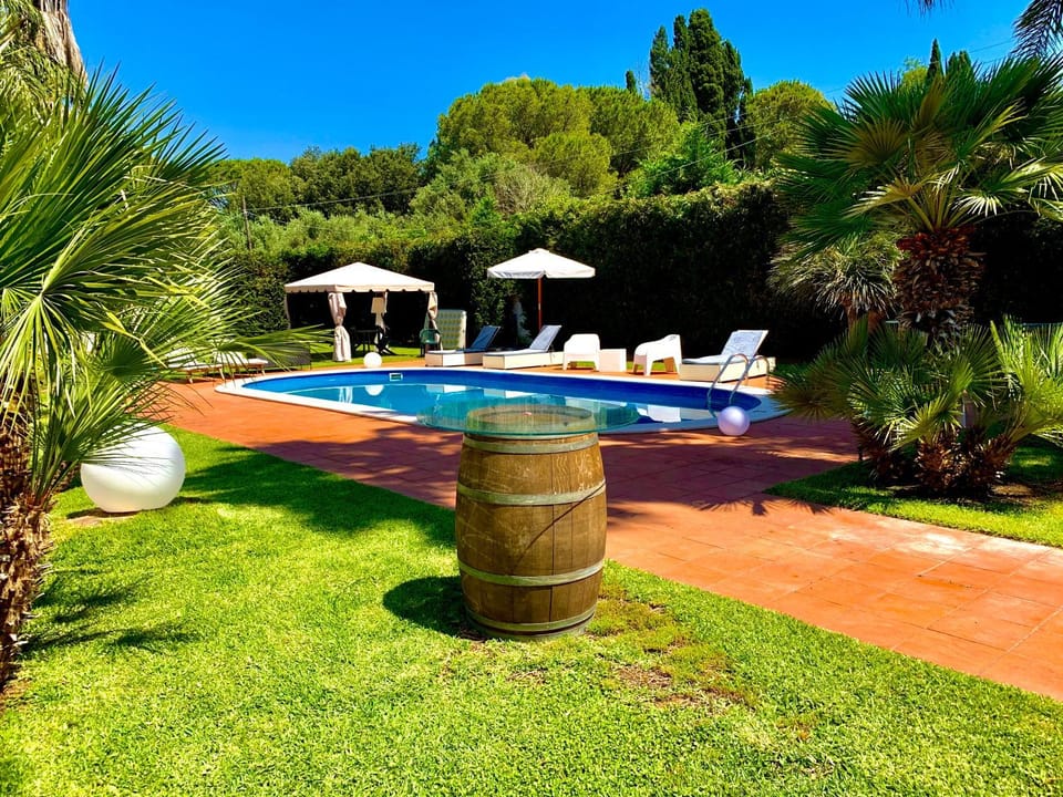 Garden, Swimming pool